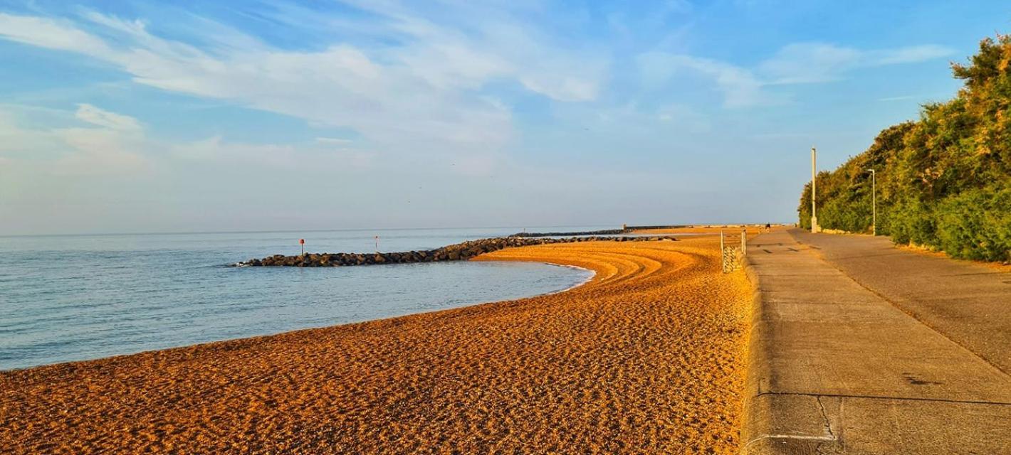 Modern Double Room With En-Suite, Parking & Fast Wifi - Close To Beach Sandgate Bagian luar foto