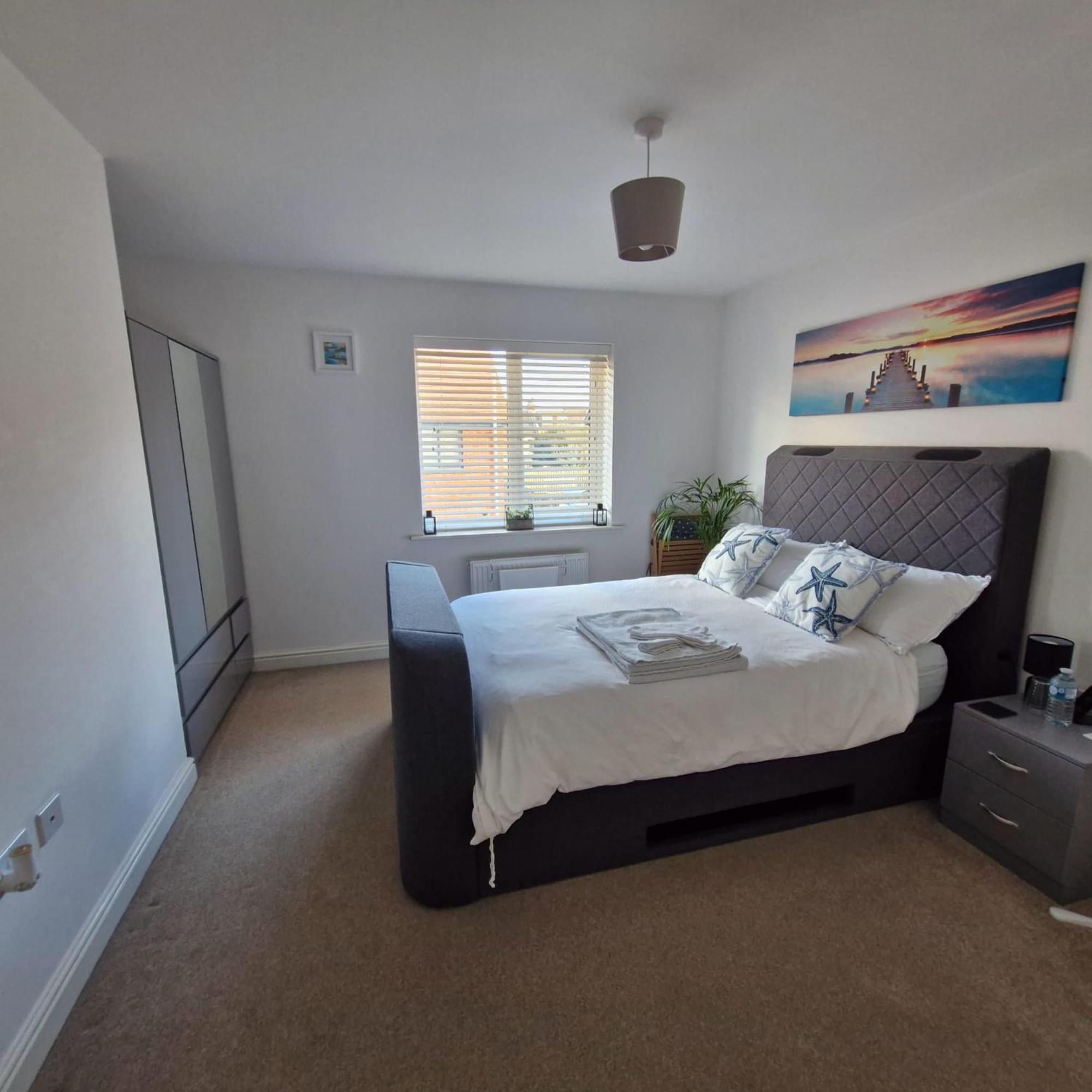 Modern Double Room With En-Suite, Parking & Fast Wifi - Close To Beach Sandgate Bagian luar foto